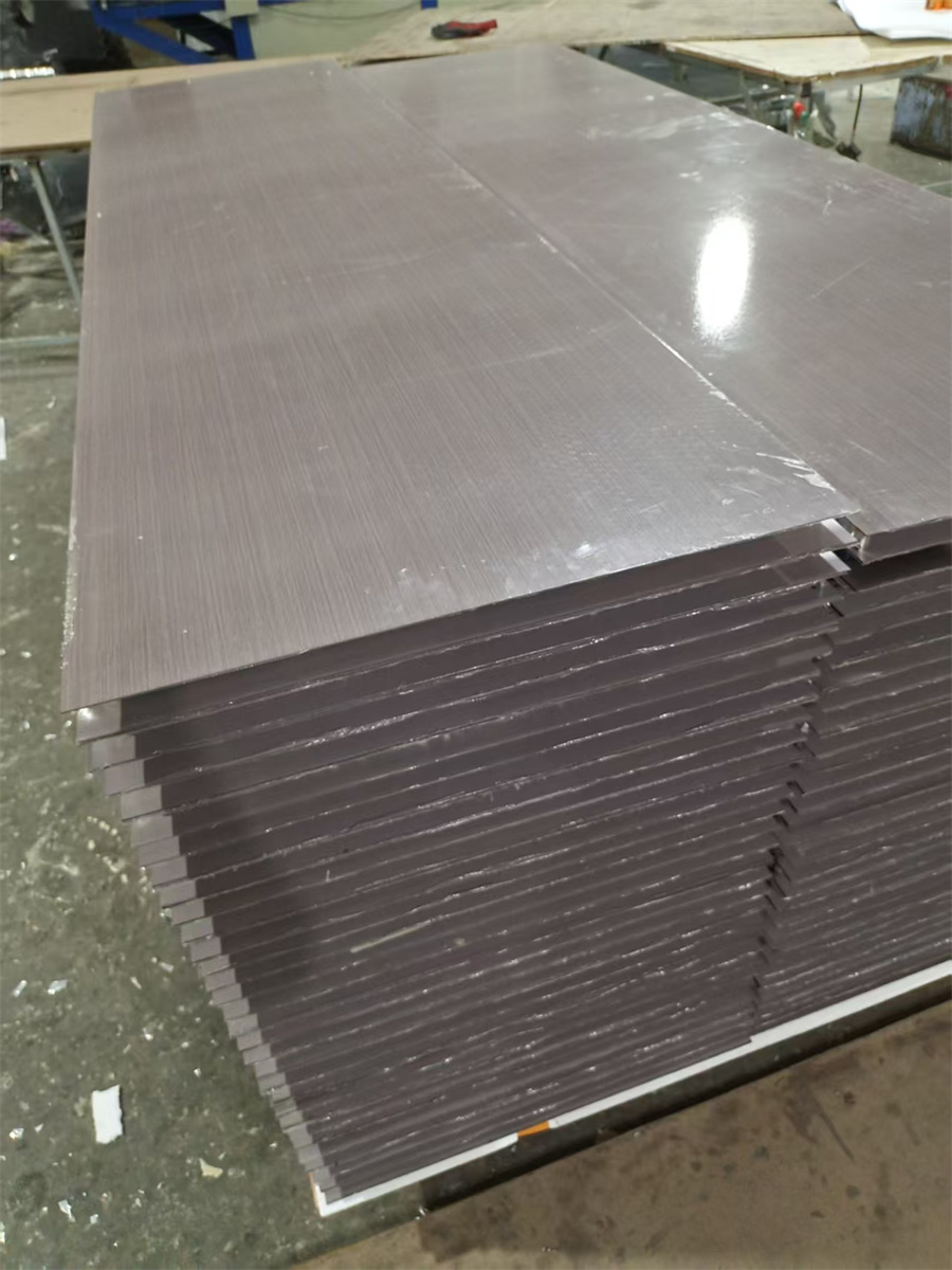 木纹转印灰色复合板