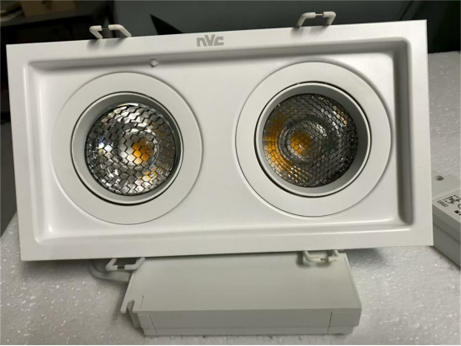 黑色铝蜂窝网放灯罩上