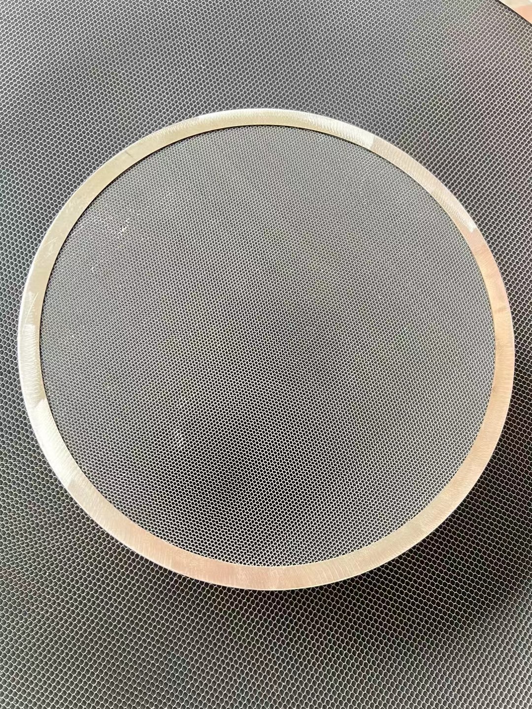 微孔铝蜂窝网包不锈钢框